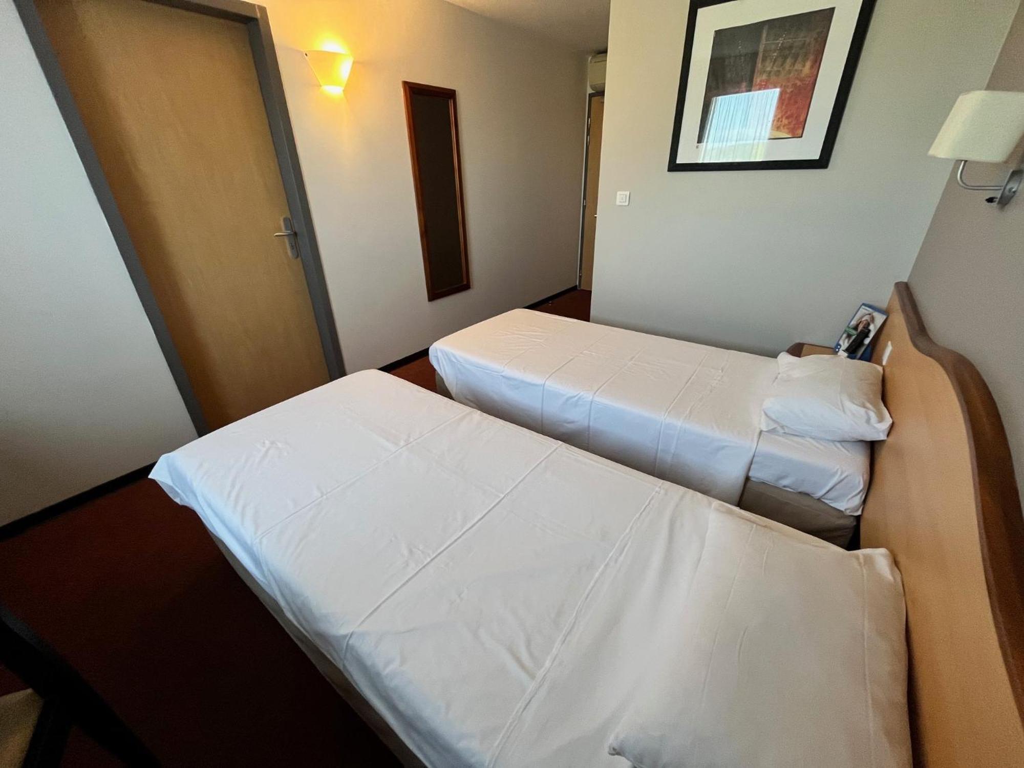 Brit Hotel Confort Montauban Exterior photo