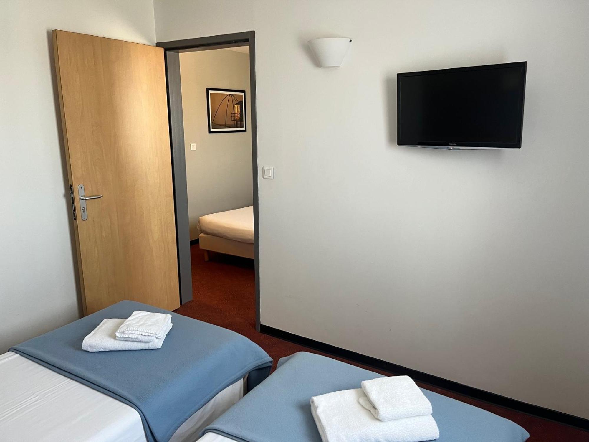 Brit Hotel Confort Montauban Exterior photo