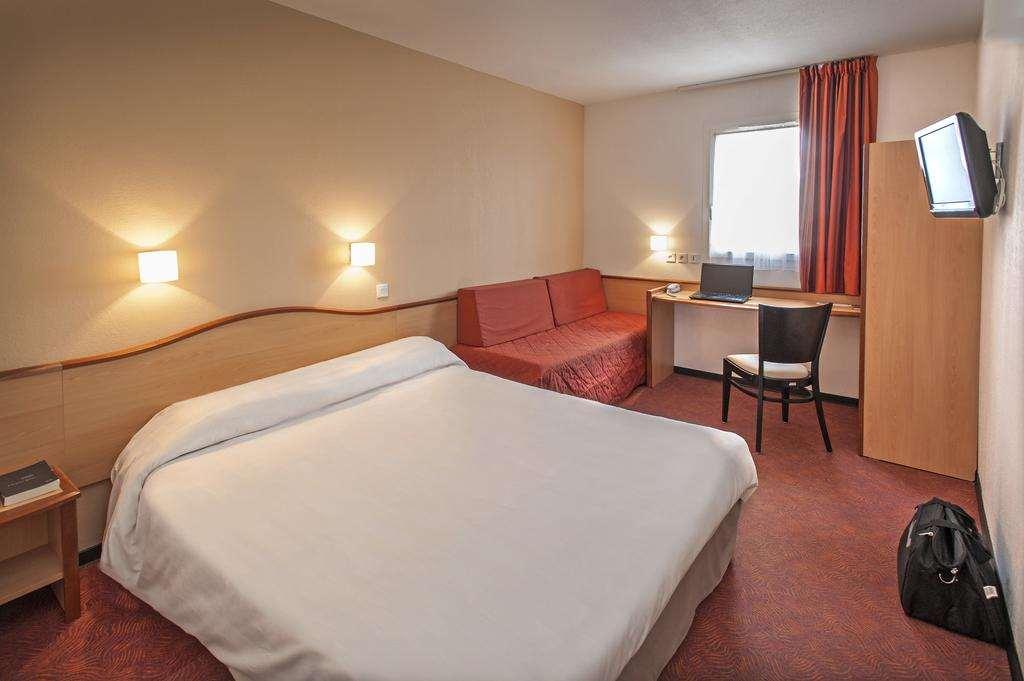 Brit Hotel Confort Montauban Room photo